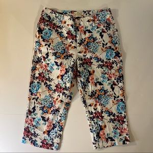 St. John’s Bay Capris